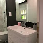 Nikki 2 Tirana